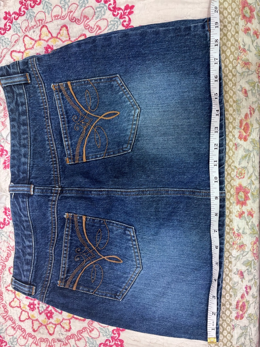 Old Navy Dark Blue Denim Skirt with Embroidered Back Pockets - Picture 5 of 6